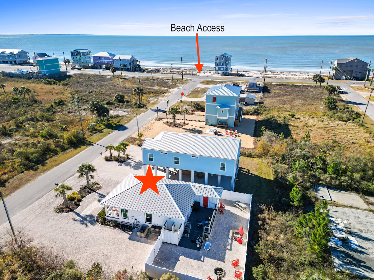 Couple’s Coastal Cottage~Steps to Sand & Peace